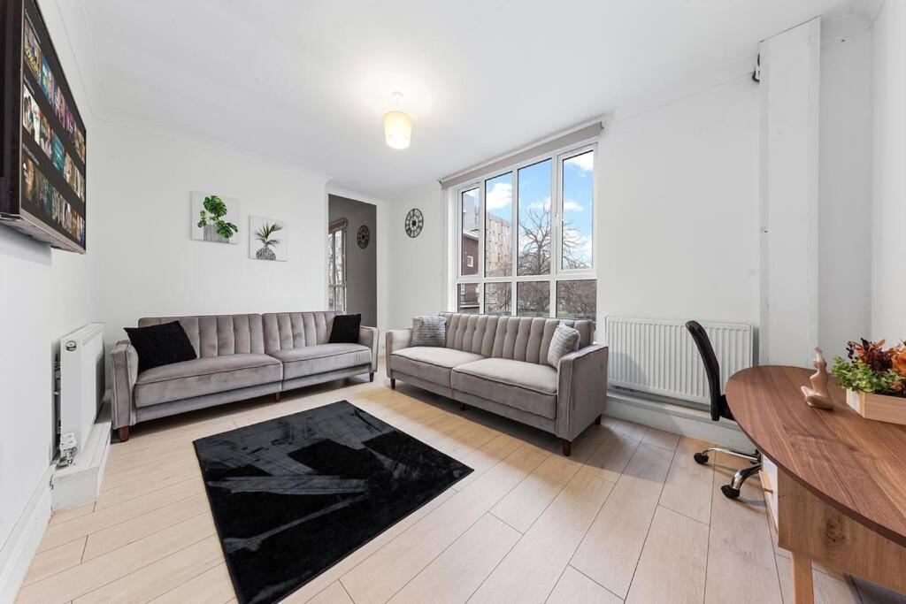 Holiday Home Near Kings Cross Sleep 12 Sp7 ลอนดอน ภายนอก รูปภาพ