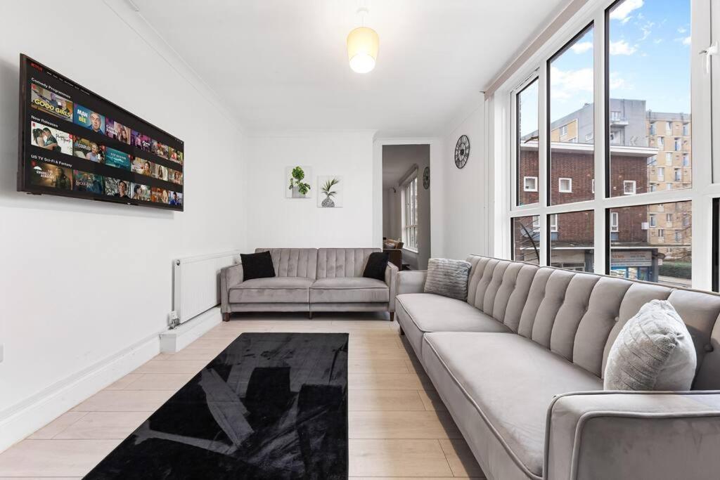Holiday Home Near Kings Cross Sleep 12 Sp7 ลอนดอน ภายนอก รูปภาพ