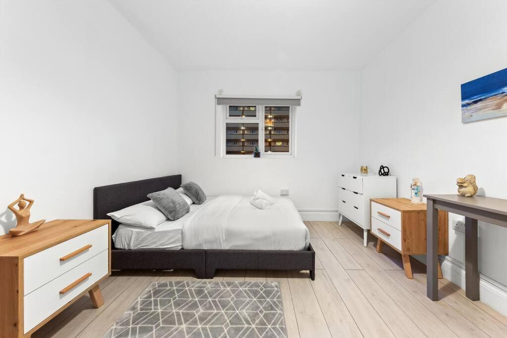 Holiday Home Near Kings Cross Sleep 12 Sp7 ลอนดอน ภายนอก รูปภาพ